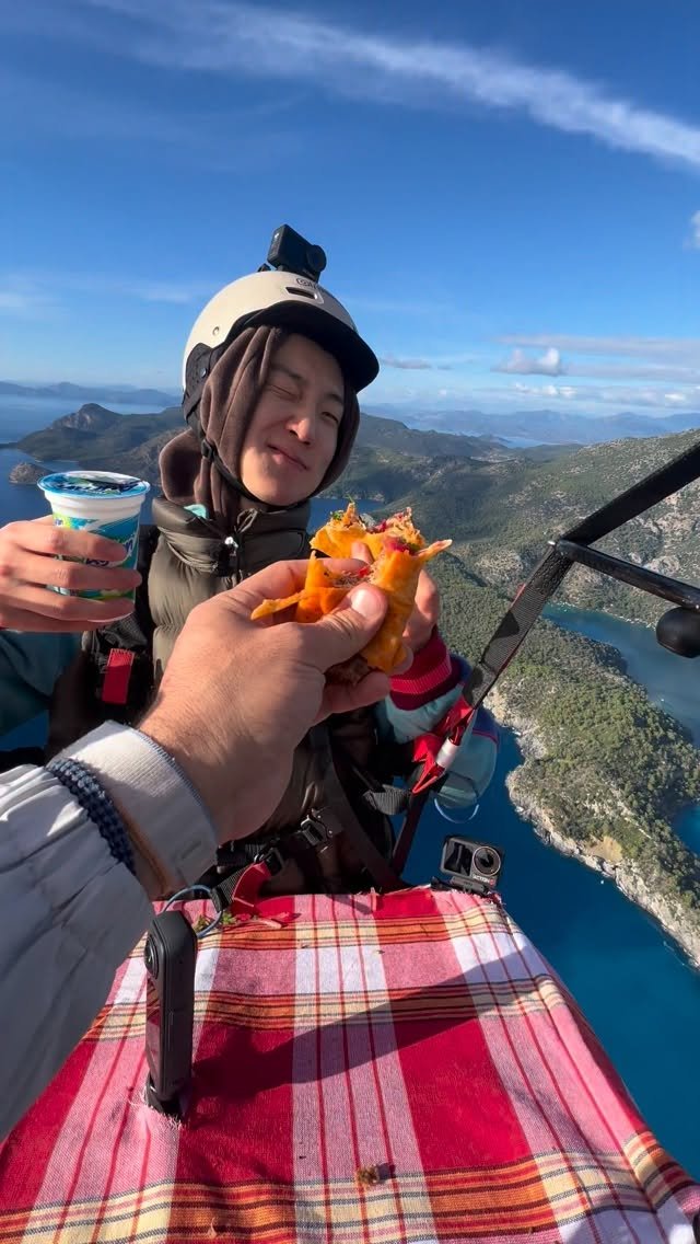 maetamong 게시물 이미지: Lunch in the SKY🪂🥙