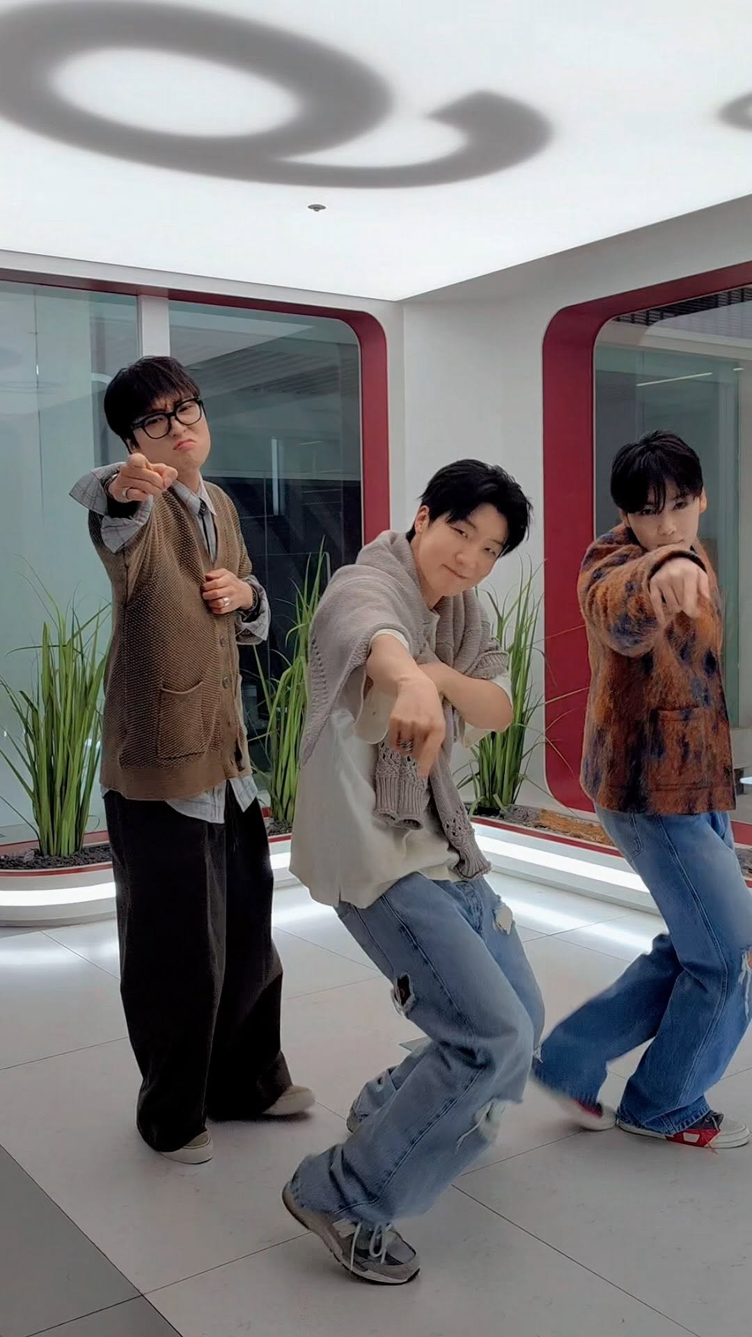 maetamong 게시물 이미지: ♡ ₊˚ 끼부리지마 ˚⊹♡

#WINNER #위너 #YOON #JINU #HOONY...