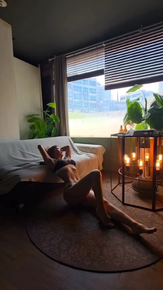 magic_ji_ni 게시물 이미지: 운동은 내가 15년동안 
혼자 애들을 키우며
칠흙같이 어둡고 
지독하게 외롭고 힘들...