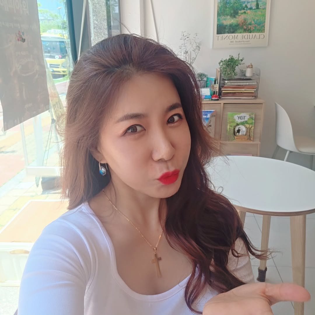 Photo by 지니의마법서재 ❤️언제나 응원해 on April 26, 2025.