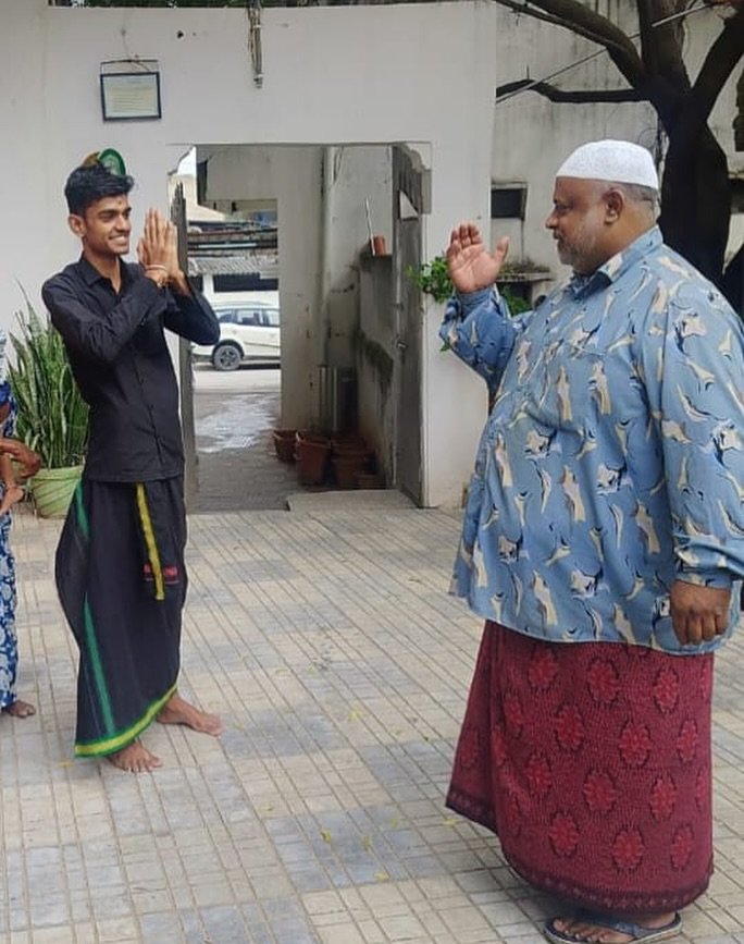 Photo by Hafez Mahmood in Jaundice medicine Barkas Hyderabad. May be an image of headscarf, sarong and text.