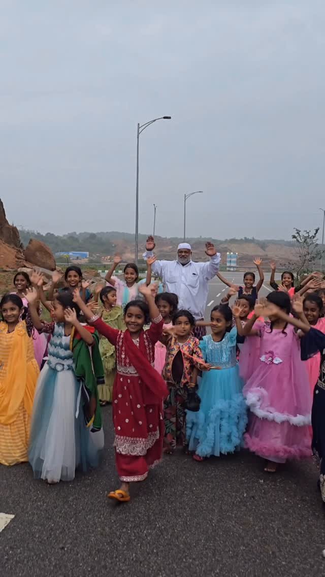 mahmood.quraishii 게시물 이미지: Masoom betiyon ki khushi toh dekhiye😭😭...