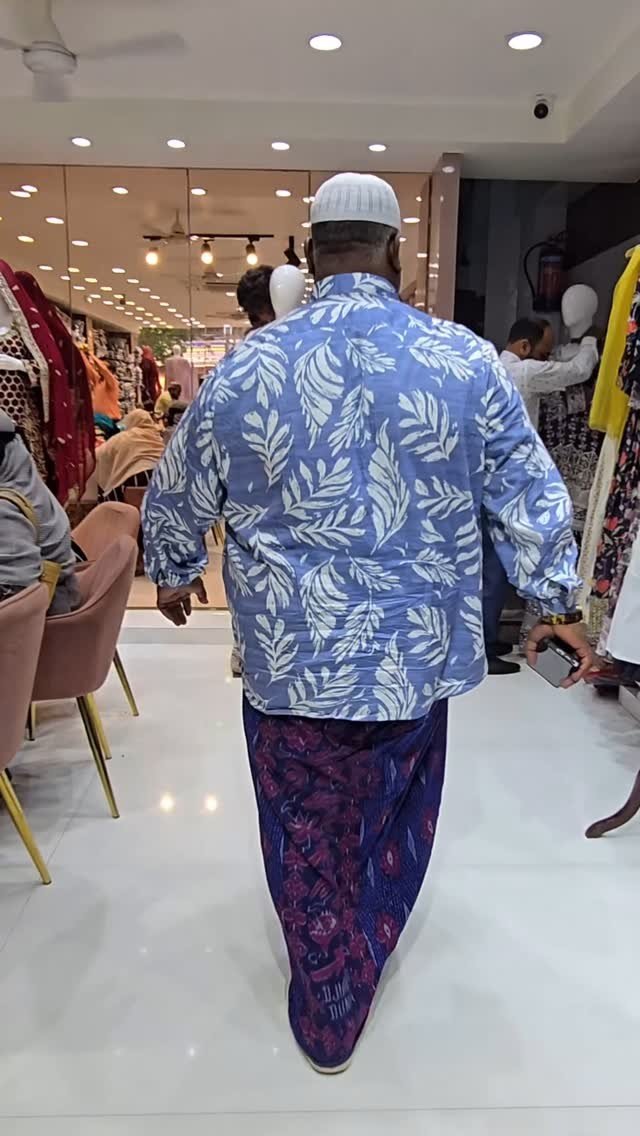 mahmood.quraishii 게시물 이미지: Ma sha Allah. Inke chehre ki muskaan toh...