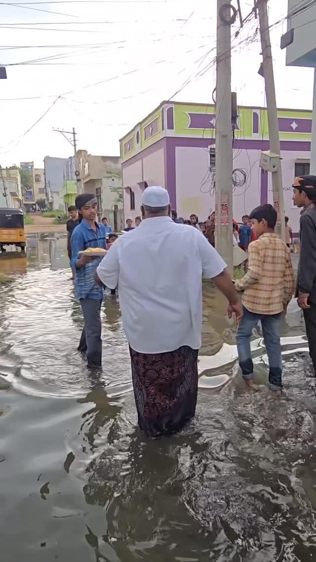 mahmood.quraishii 게시물 이미지: Zindagi sabke liye ek jaisi nahi hoti hai😭...