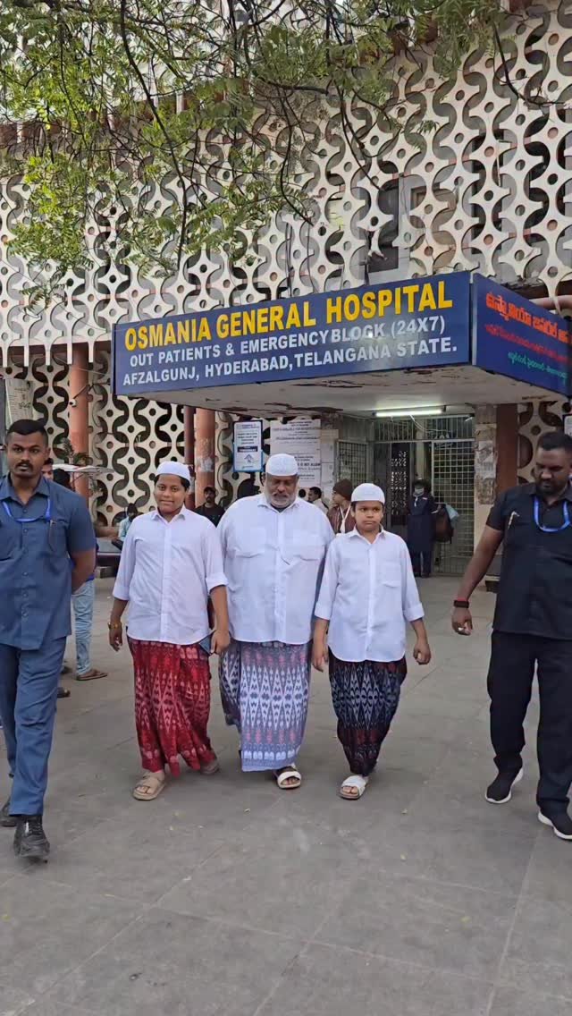 mahmood.quraishii 게시물 이미지: Bhook ka koi mazhab nahi hota😭 #humanity...