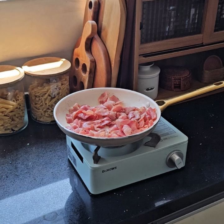 maisonde_mommy 게시물 이미지: 저는 뭐든 예쁜게 좋아요🖤
그린팬은⠀
예쁘기도 하지만 ⠀
안전한...