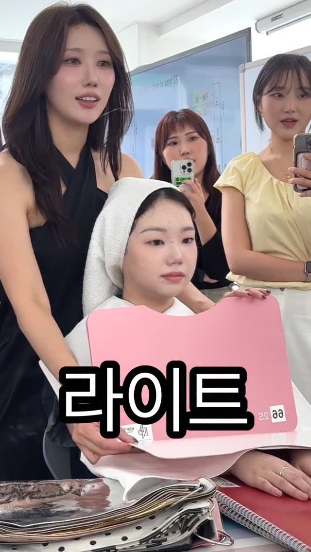 make.a_woori 게시물 이미지: 웜쿨만 중요하지 않아요..

청/탁, 채도도 너무 중요하답니다❤️

영상 보니까...