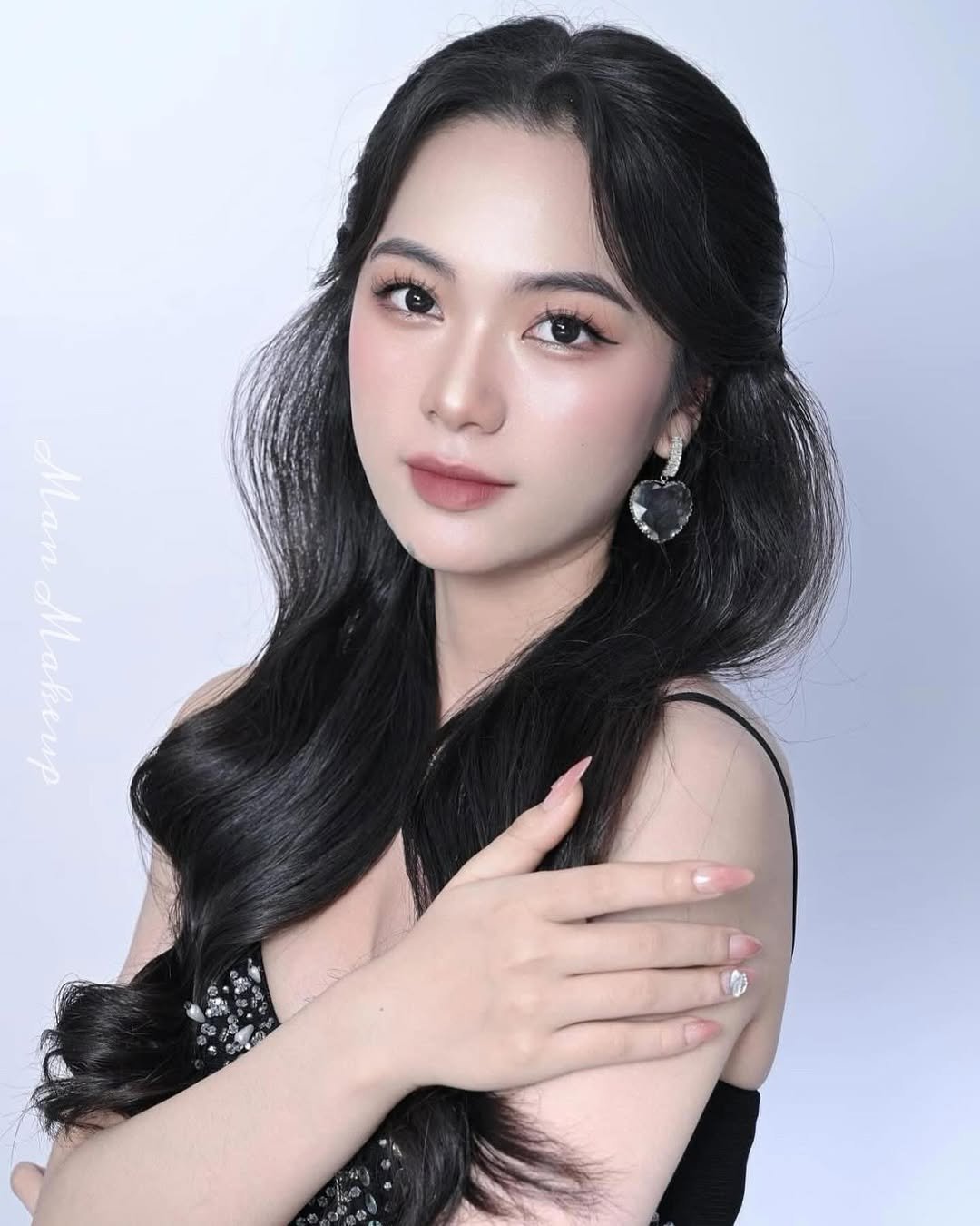 Photo by Man Makeup on September 26, 2025. May be a closeup of one or more people, braids, makeup, lipstick and text.