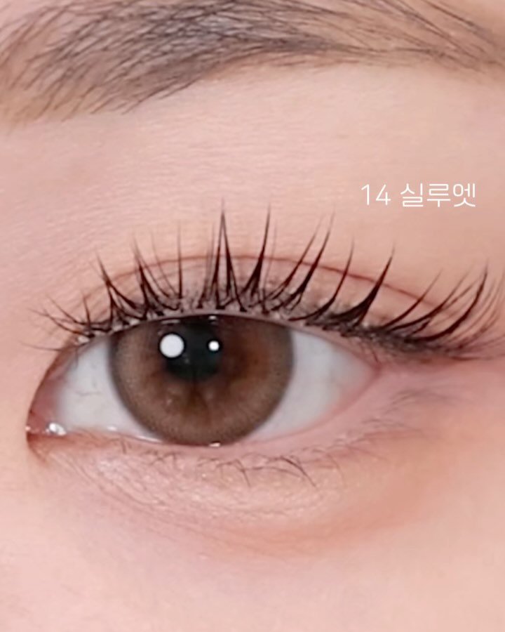 makeup_maker_ 게시물 이미지: 속눈썹만큼 눈모양을 자연스럽게 보완해주는 건 없습니다. 
아이메이크업은 부담스러운데...