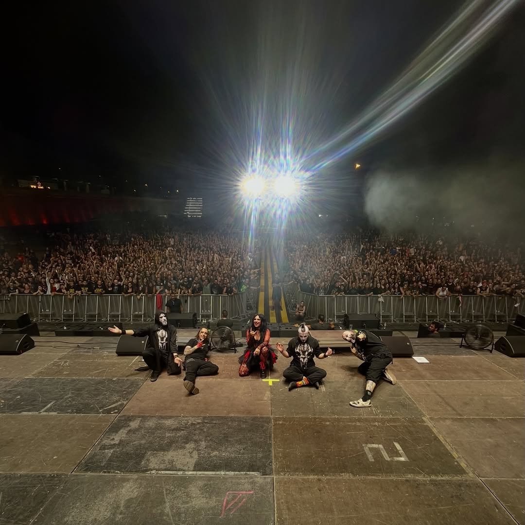 maki 게시물 이미지: Thanks @rockimperiumfestival
Thanks Spain 🫶🏼...