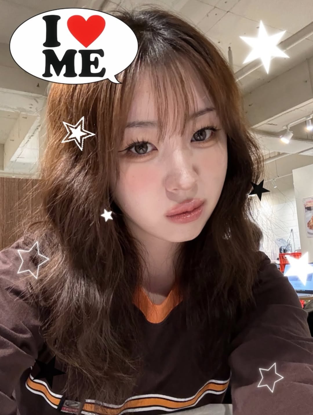 Photo by 말랑 on January 11, 2026. May be a selfie of one or more people, hair, top and text that says 'I ME I'.