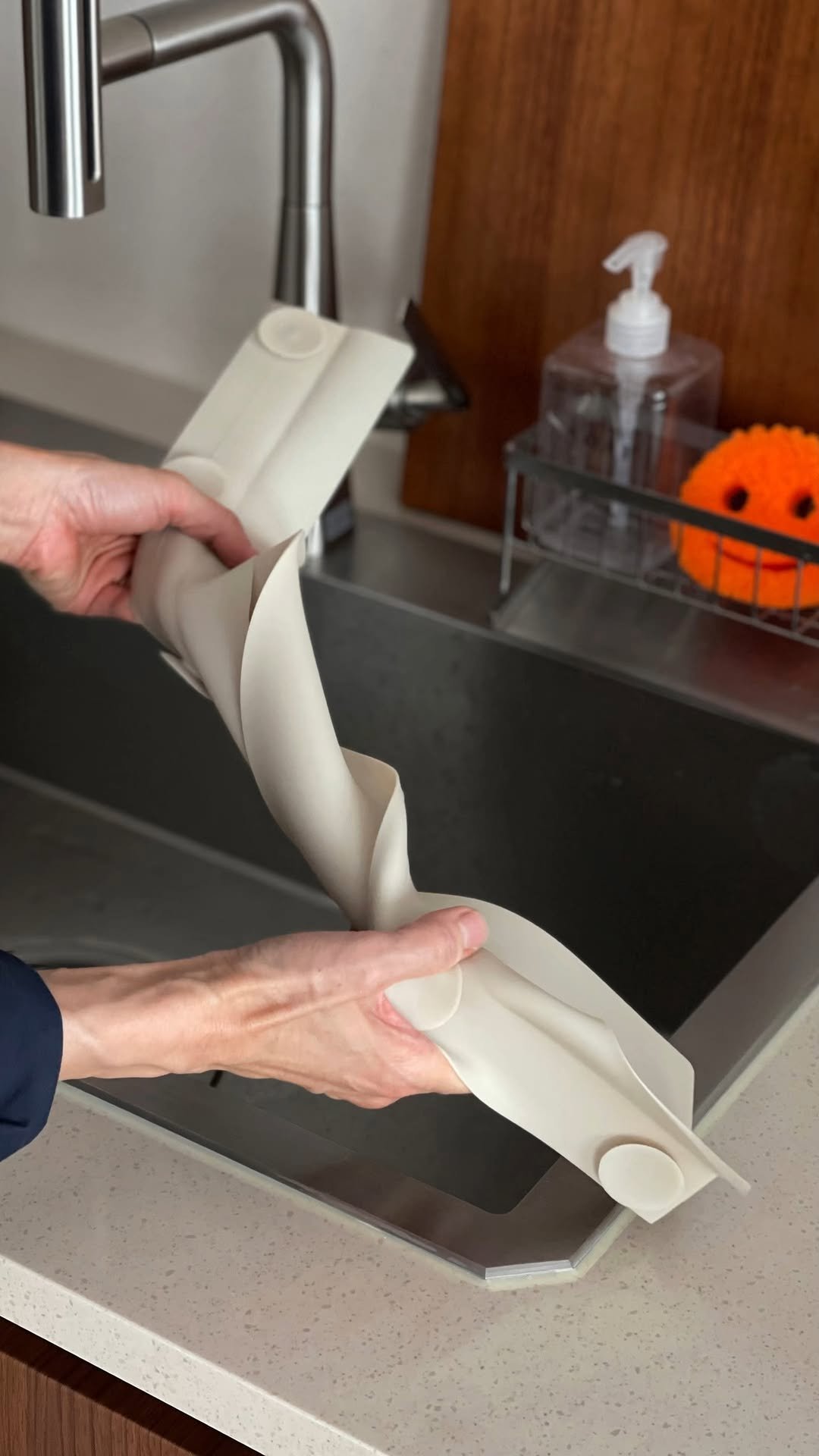 mama__home_ 게시물 이미지: 설거지하고 나서 괜히 덜 번거로운 느낌이 드는 이유~
디어커스 물막이 붙이고...