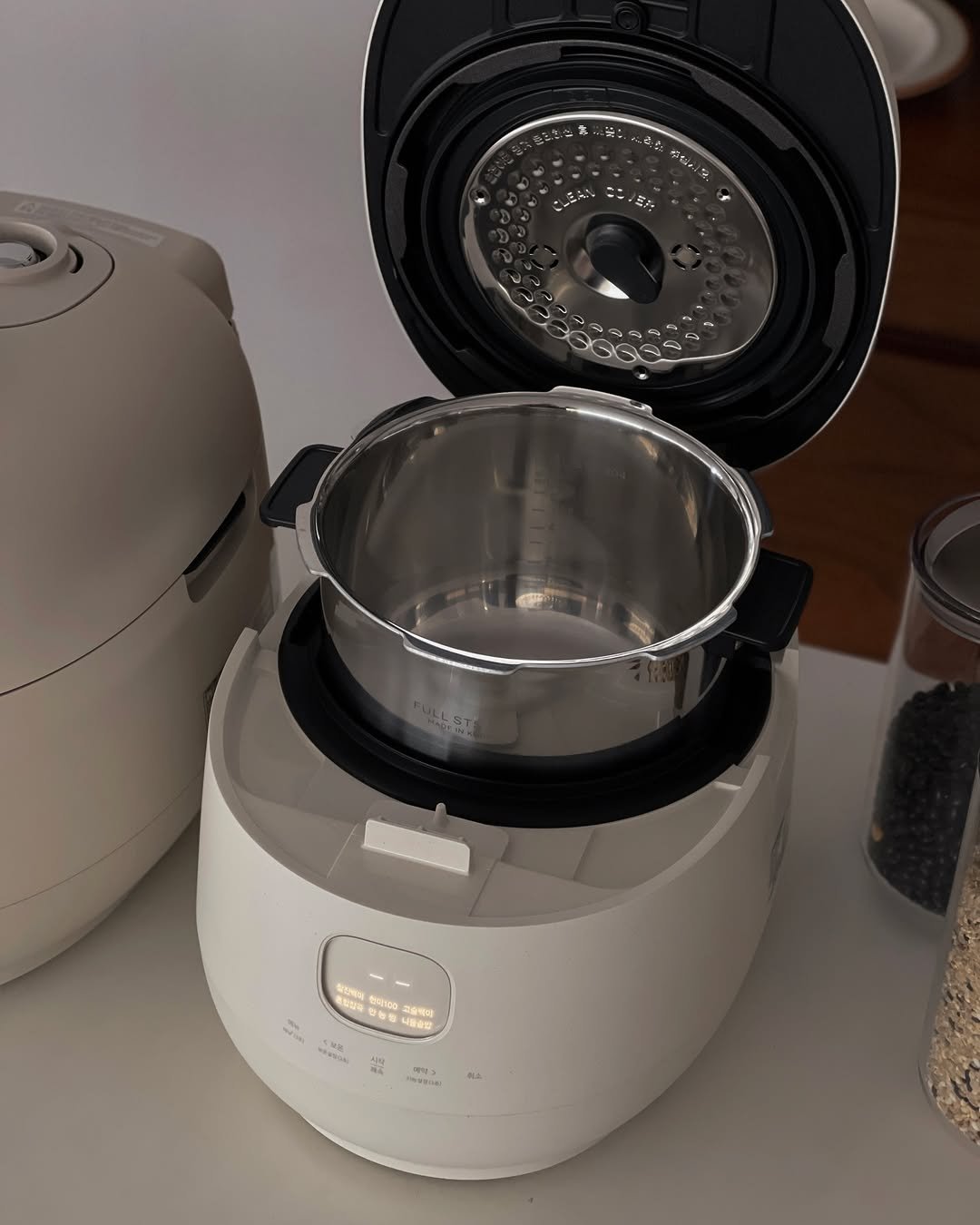 Photo by 마마홈 | 𝐌𝐚𝐌𝐚 𝐡𝐨𝐦𝐞 on September 15, 2025. May be an image of tea maker, grinder, coffee maker, kitchen appliance, cooker, measuring cups, steamer and text.