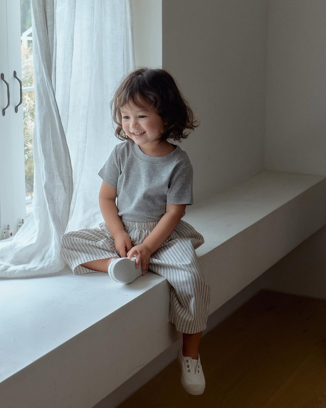 Photo by 마망블랑✨mamanblanc🌙 on April 28, 2025. May be an image of 1 person, baby, sleepwear and text.