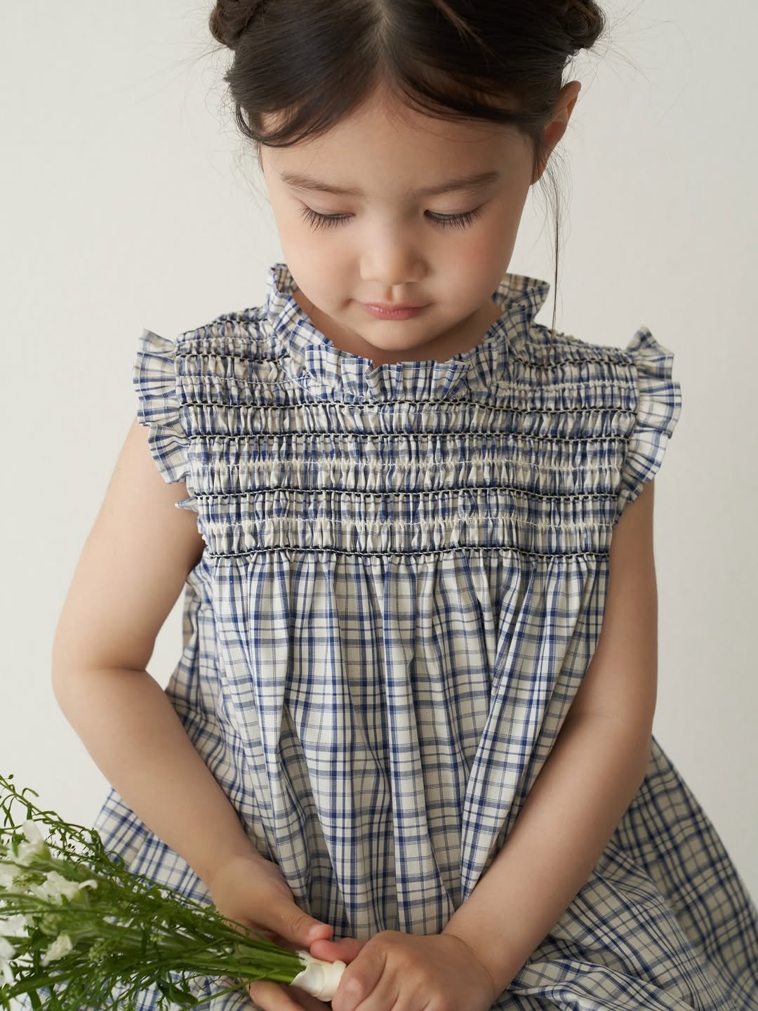 Photo by 마망블랑 mamanblanc on April 21, 2026. May be an image of sundress and text.