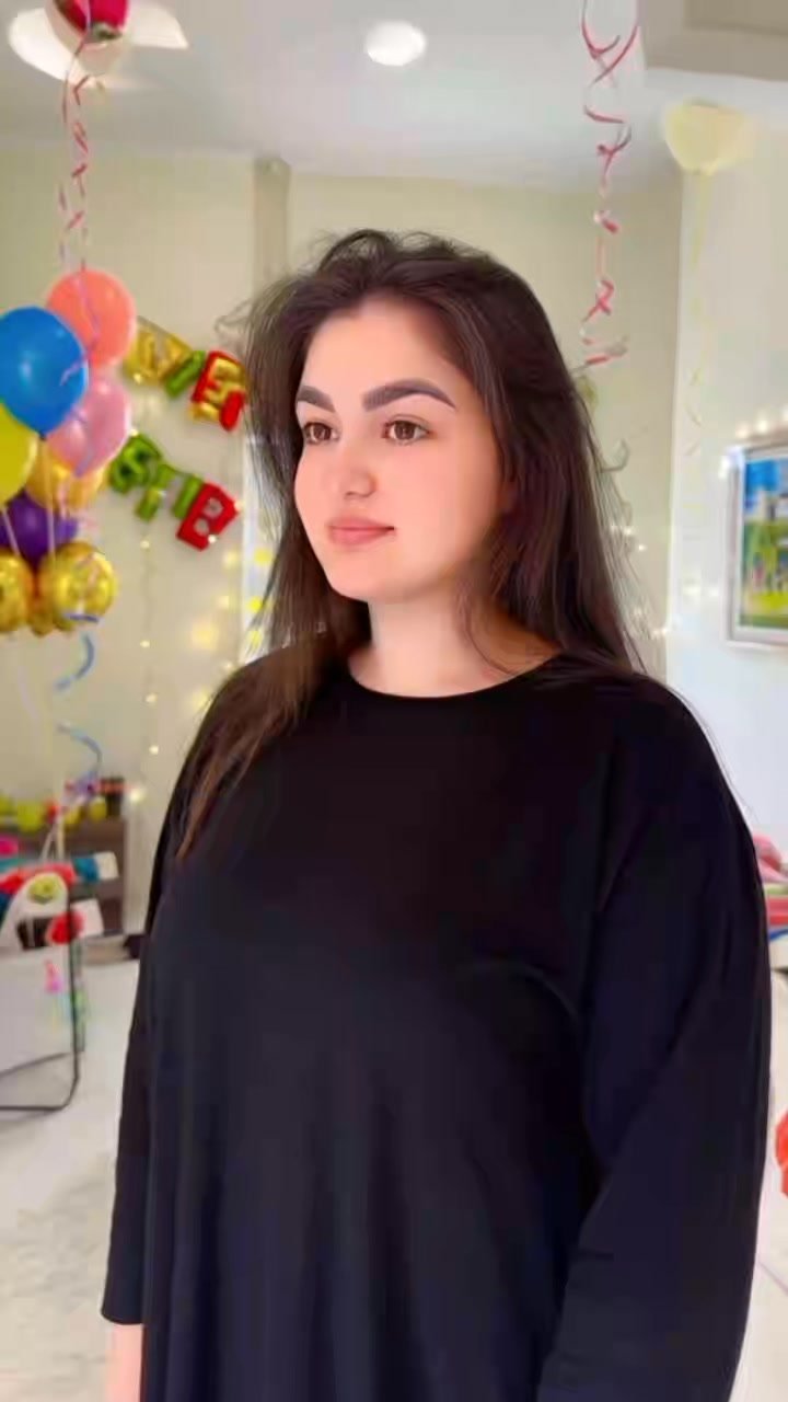 mamasitaavalis1 게시물 이미지: As a beautiful small