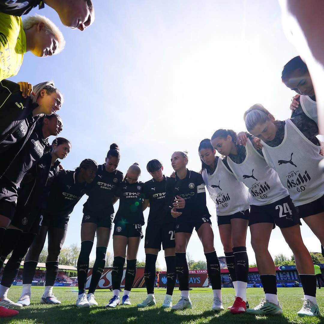 Photo by Manchester City Women in Broadfield Stadium with @alexgreenwood5. May be an image of soccer, stadium and text.
