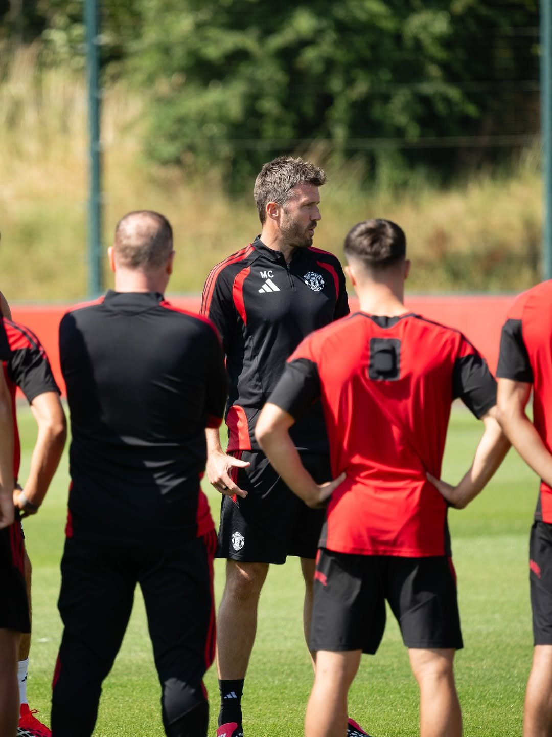 manutd 게시물 이미지: New week, same mentality.

We're ready for...