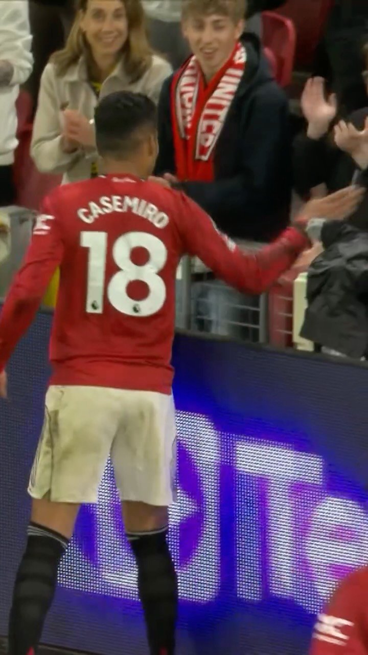 manutd 게시물 이미지: Casemiro 🤝 Fans