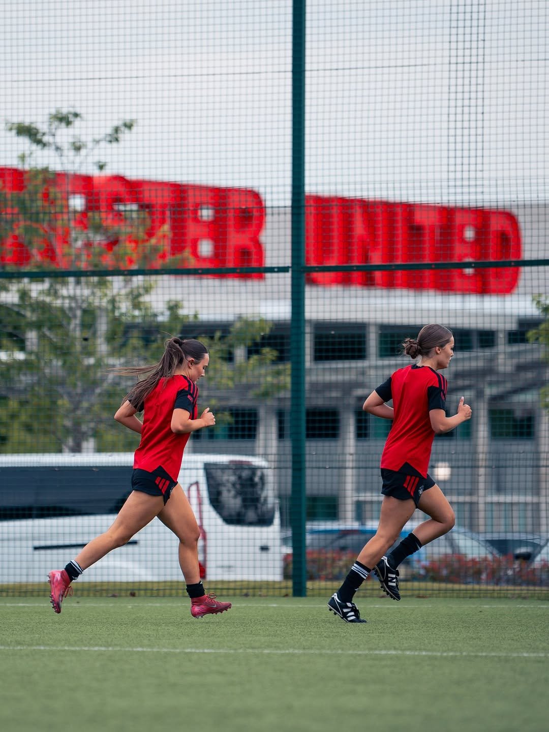 manutdwomen 게시물 이미지: ℹ️ Our U21s began training at Carrington this...