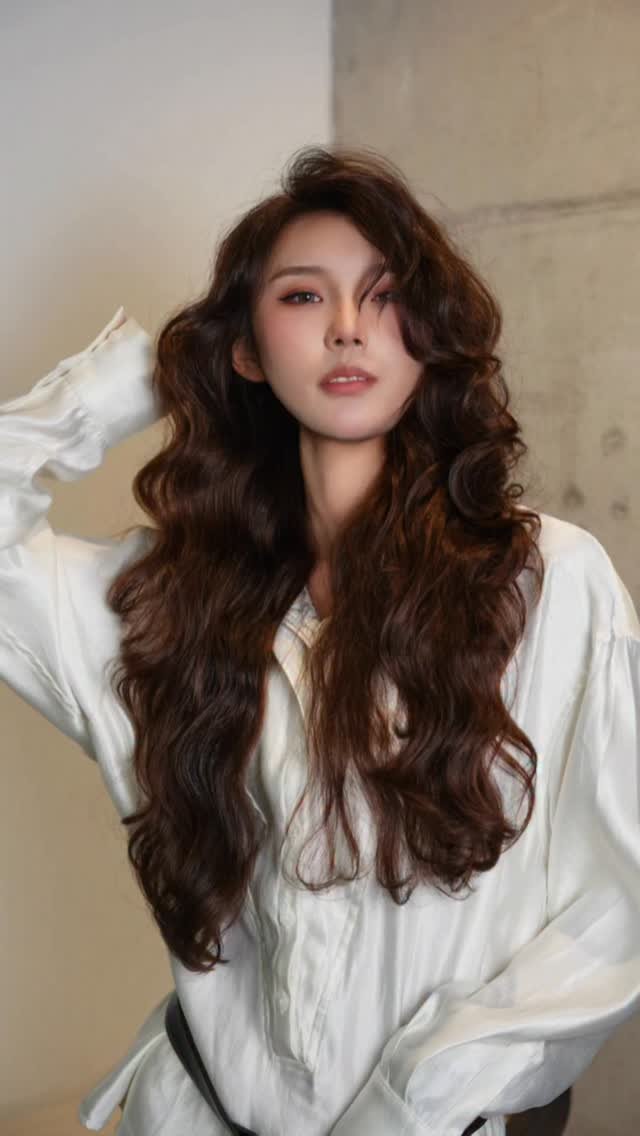 maoqun_ 게시물 이미지: #国风氛围感剪烫 #中国风氛围感烫发 #毛群氛围感烫发...