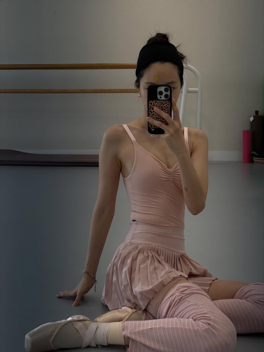 Photo by sonnaeun on September 28, 2025. May be an image of dancing and text.