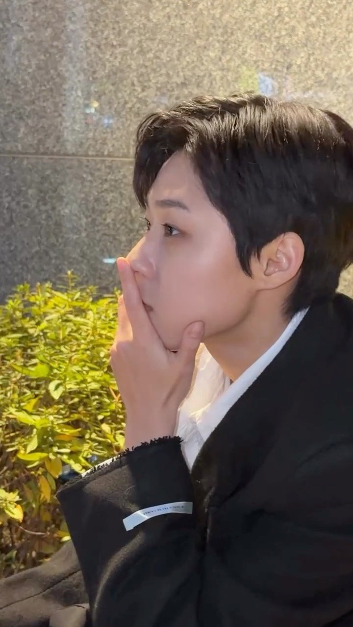 march.eill 게시물 이미지: 맨발이구나..

#박정민 #화사 #청룡영화상