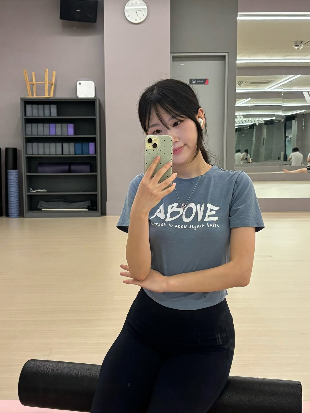 march_forev 게시물 이미지: 7월은 제가 제일 좋아하는 달이에요!!
영어로도 july 넘 예쁘자나!!🍉