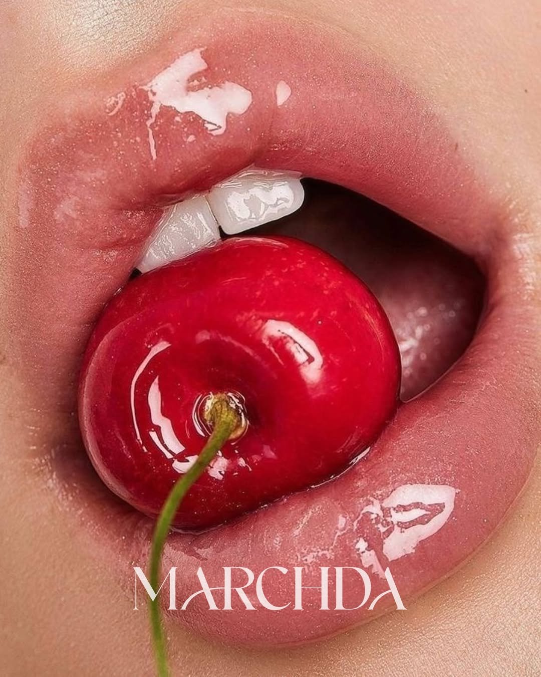 marchda_ 게시물 이미지: リップやティントを塗ったような濃いカラーではなく、すっぴんにも自然になじむ、ほんのりとした血色...