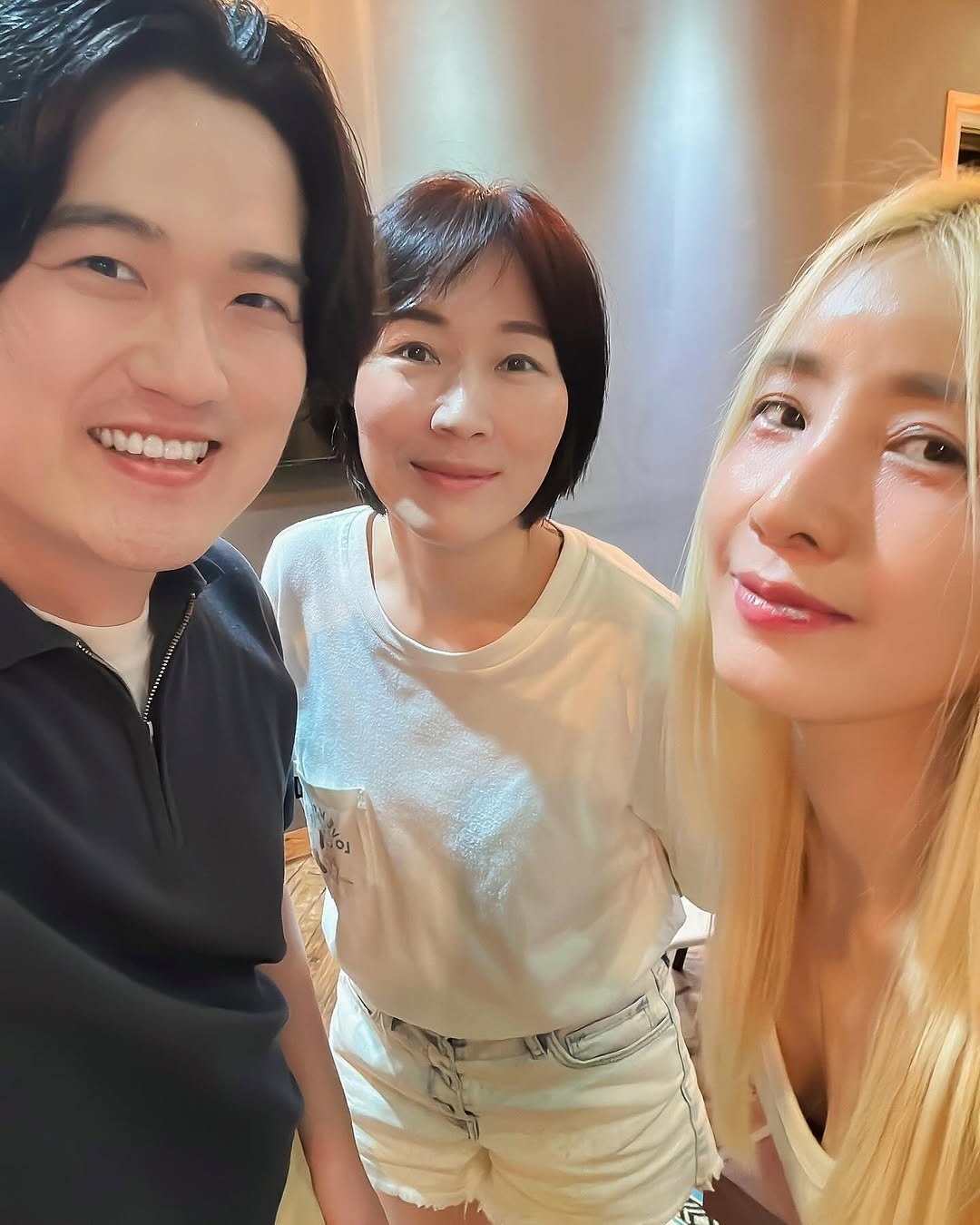 Photo by 삼월라떼 / 고윤태 / 사진 영상 크리에이터 on July 13, 2025. May be an image of 3 people, top and text.