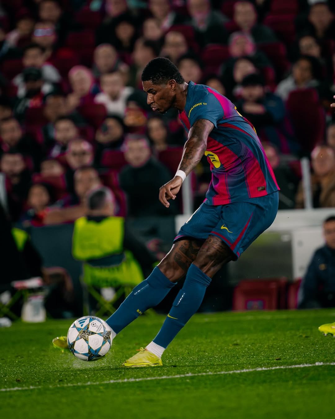 Photo shared by MR14 on December 09, 2025 tagging @fcbarcelona. May be an image of football, soccer, ball, stadium and text.