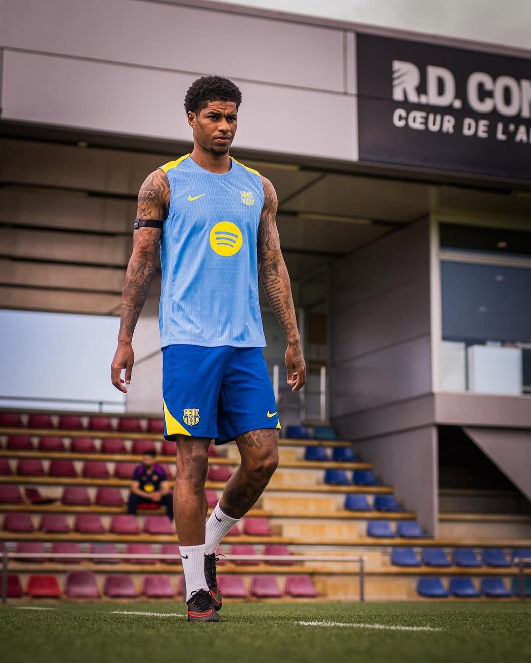 Photo shared by MR14 on April 20, 2026 tagging @fcbarcelona. May be an image of football, soccer, sports equipment, sportswear, ball, stadium and text that says 'R.D. R.D.CO CO CUR CEURDEL'A DE DE DEL'A L'A 番 TP 0'.