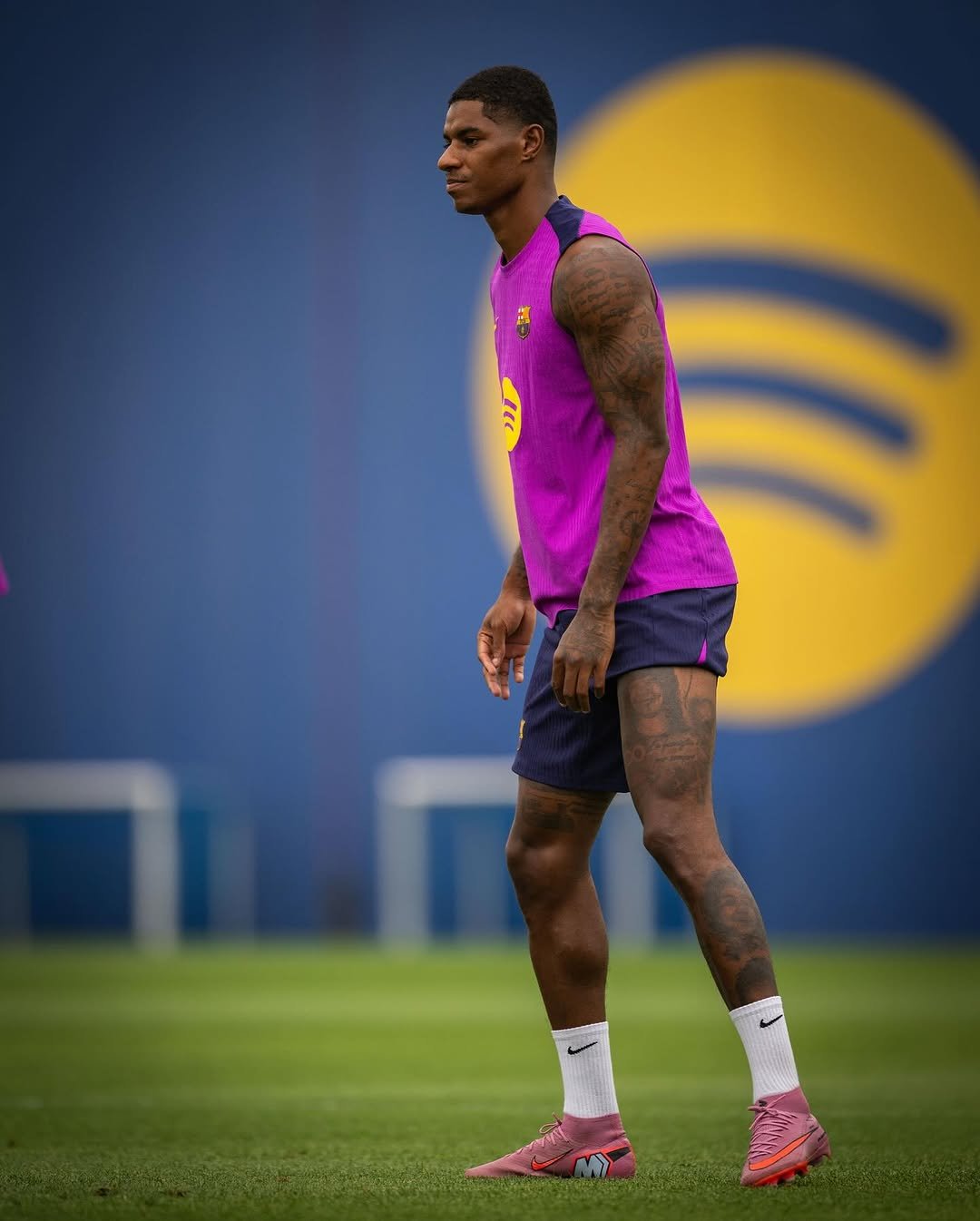 marcusrashford 게시물 이미지: Let's get right to work with the team. 🫡