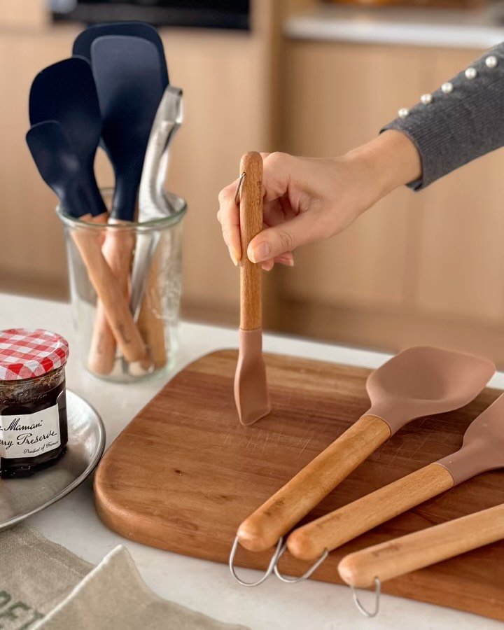 mari__ettle 게시물 이미지: 손이 편한 가성비 조리도구
바로 러반 무스 논슬립 조리도구예요🤍

4종 세트가...