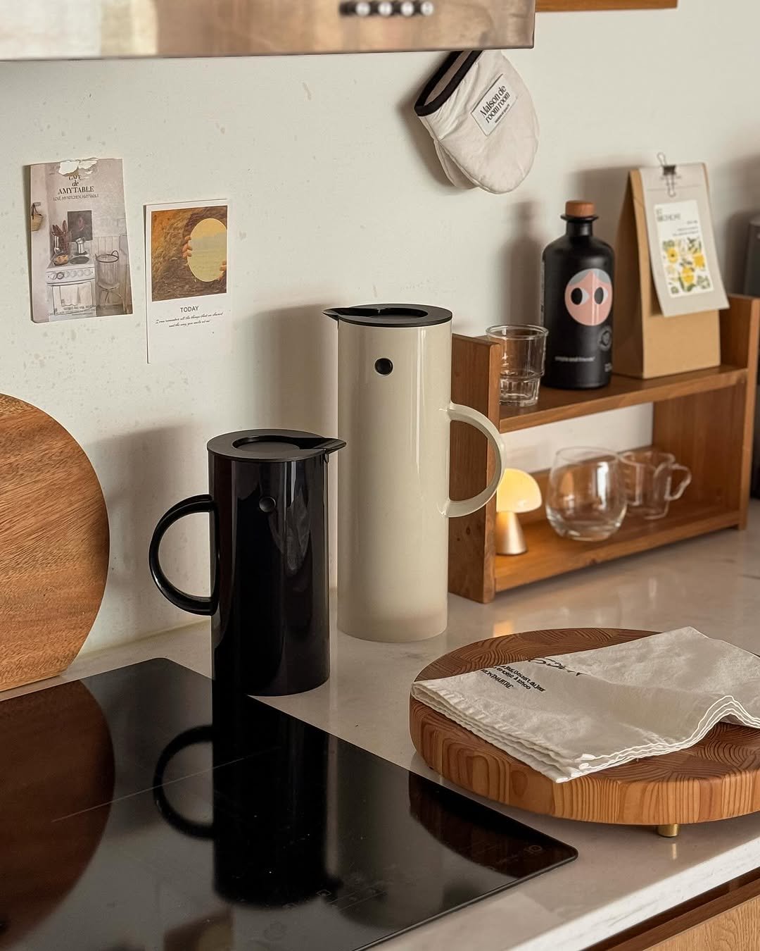 Photo by 마리에뜰 𝙼𝚊𝚛𝚒𝚎𝚝𝚝𝚕𝚎 on October 26, 2025. May be an image of tea maker, carafe, kitchen appliance, tableware, coffee maker, cooker and text.