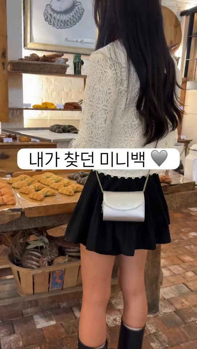 mari_stellaaaaa 게시물 이미지: 원하는 컬러 댓글 남겨주시면
추첨을 통해 디베르노백을 드립니다🫶🏻

여행갈 때...
