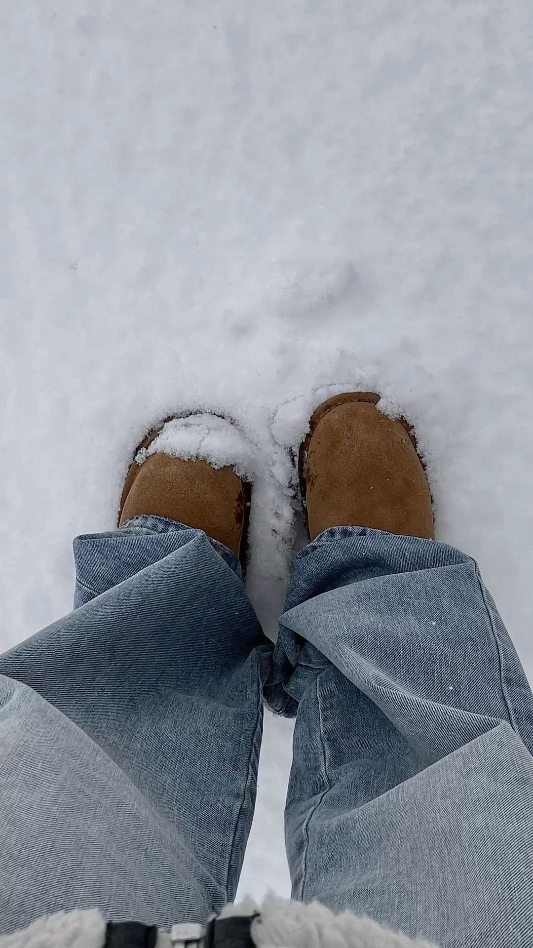 mariaaiellohair 게시물 이미지: Nighttime Hair Routine ✨🤍
How do you sleep...