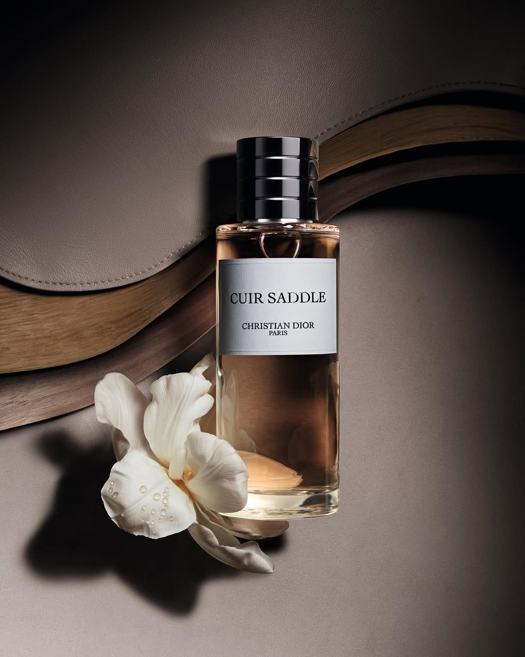 Photo shared by marie claire korea 마리끌레르 on January 15, 2026 tagging @diorbeauty. May be an image of fragrance, perfume and text that says 'CUIRSADDLE UIR SADDLE SAI CHRISTIAN CHRISTIANDIOR HRISTI DIOR PARIS ARI 0g 9.'.