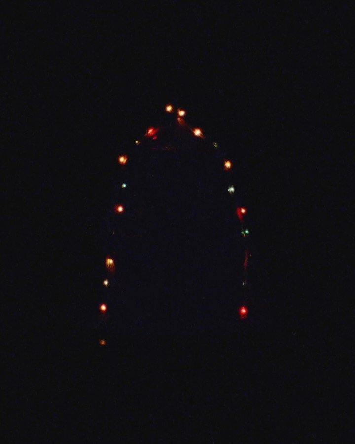 marieclairekorea 게시물 이미지: 발렌티노(@maisonvalentino)가 공개한 디지털 프로젝트?🍒

발렌티노가...