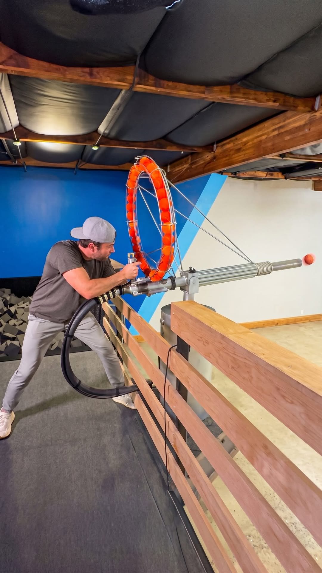 markrober 게시물 이미지: Someone call @dudeperfect!