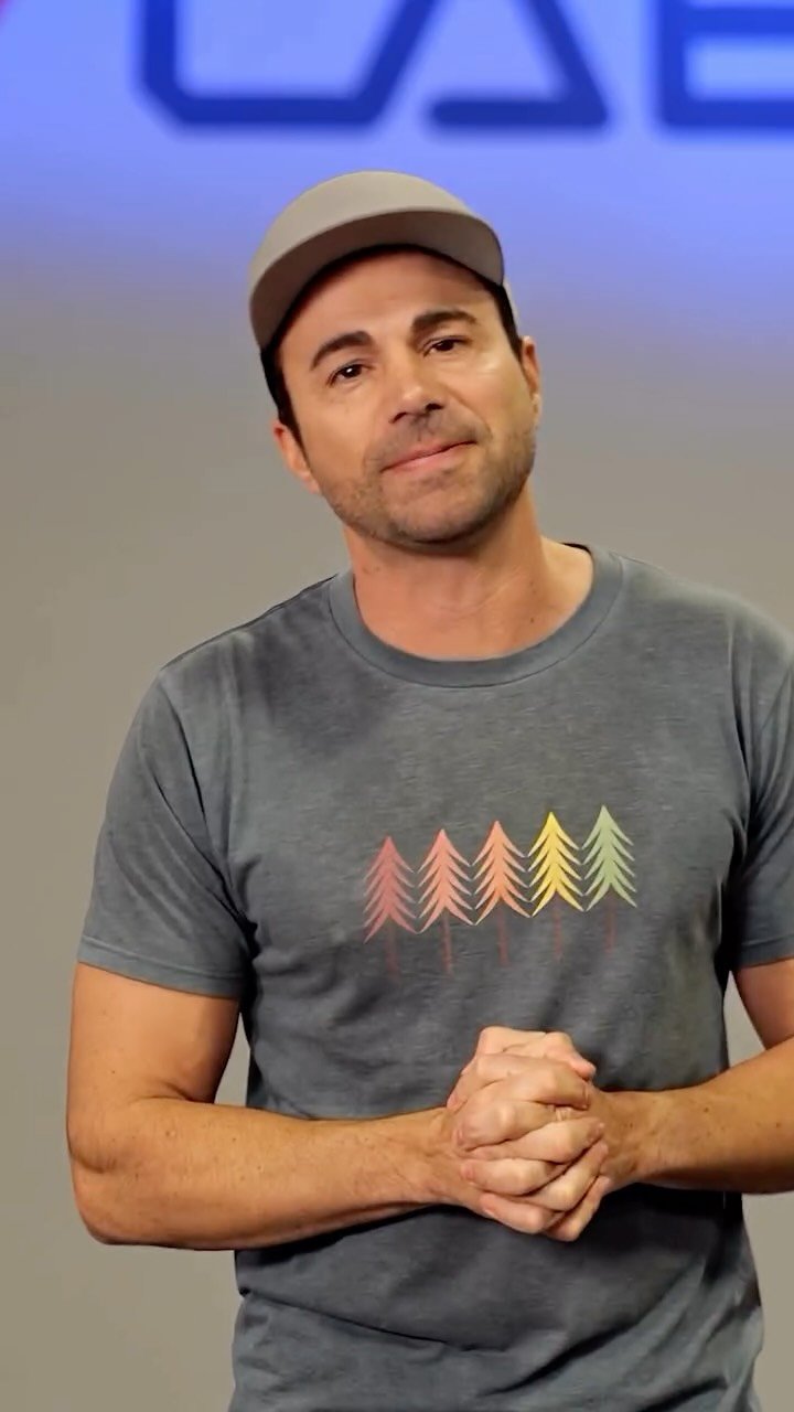 markrober 게시물 이미지: Crazy how uploading one video to...