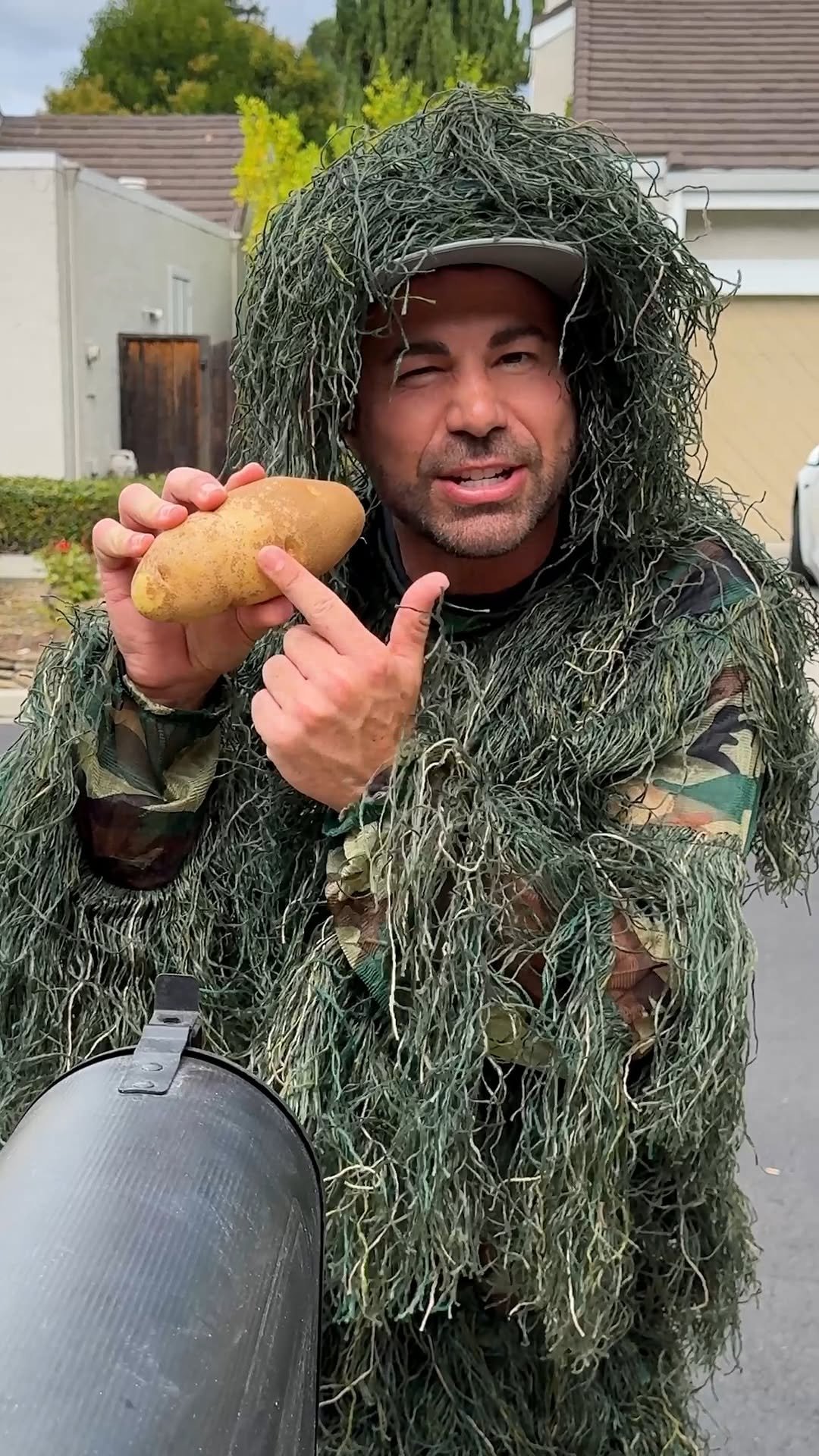 markrober 게시물 이미지: Can You Ship A Potato Through The Mail?