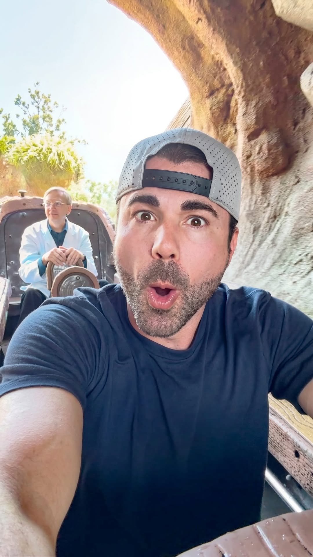 markrober 게시물 이미지: Testing Every Seat On A Log Ride