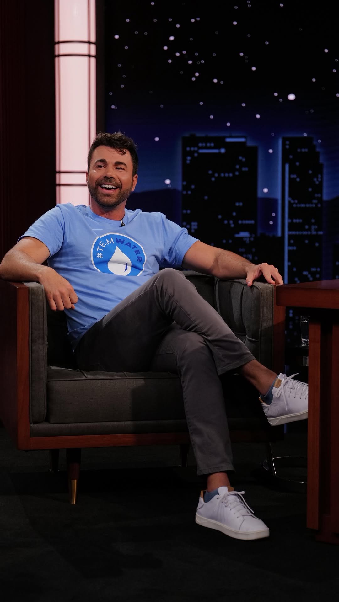 markrober 게시물 이미지: Help @MarkRober & @MrBeast raise $40 Million...