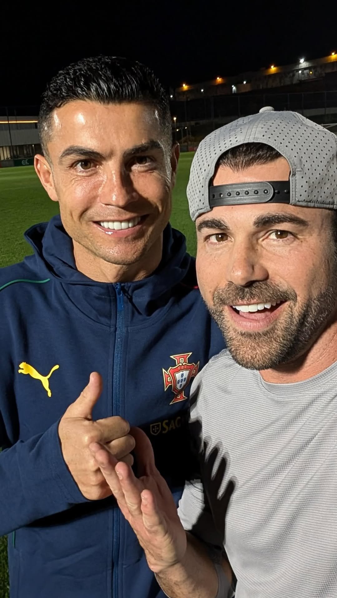 markrober 게시물 이미지: Ronaldo vs My Goalie Robot. Thanks to @tmobile...