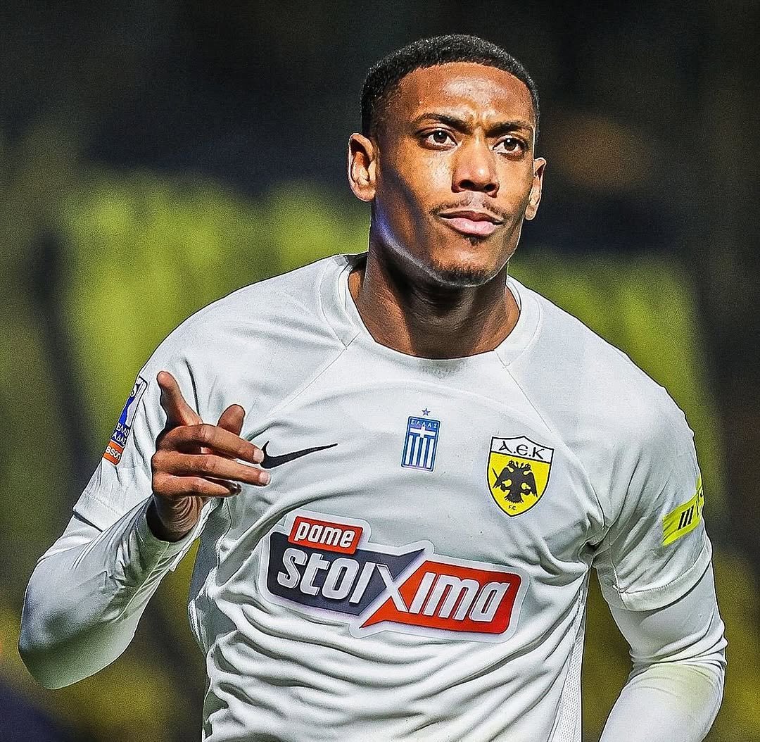 martial_9 게시물 이미지: Thanks God 🙏🏾⚽️ @aekfc_official 🟡⚫️