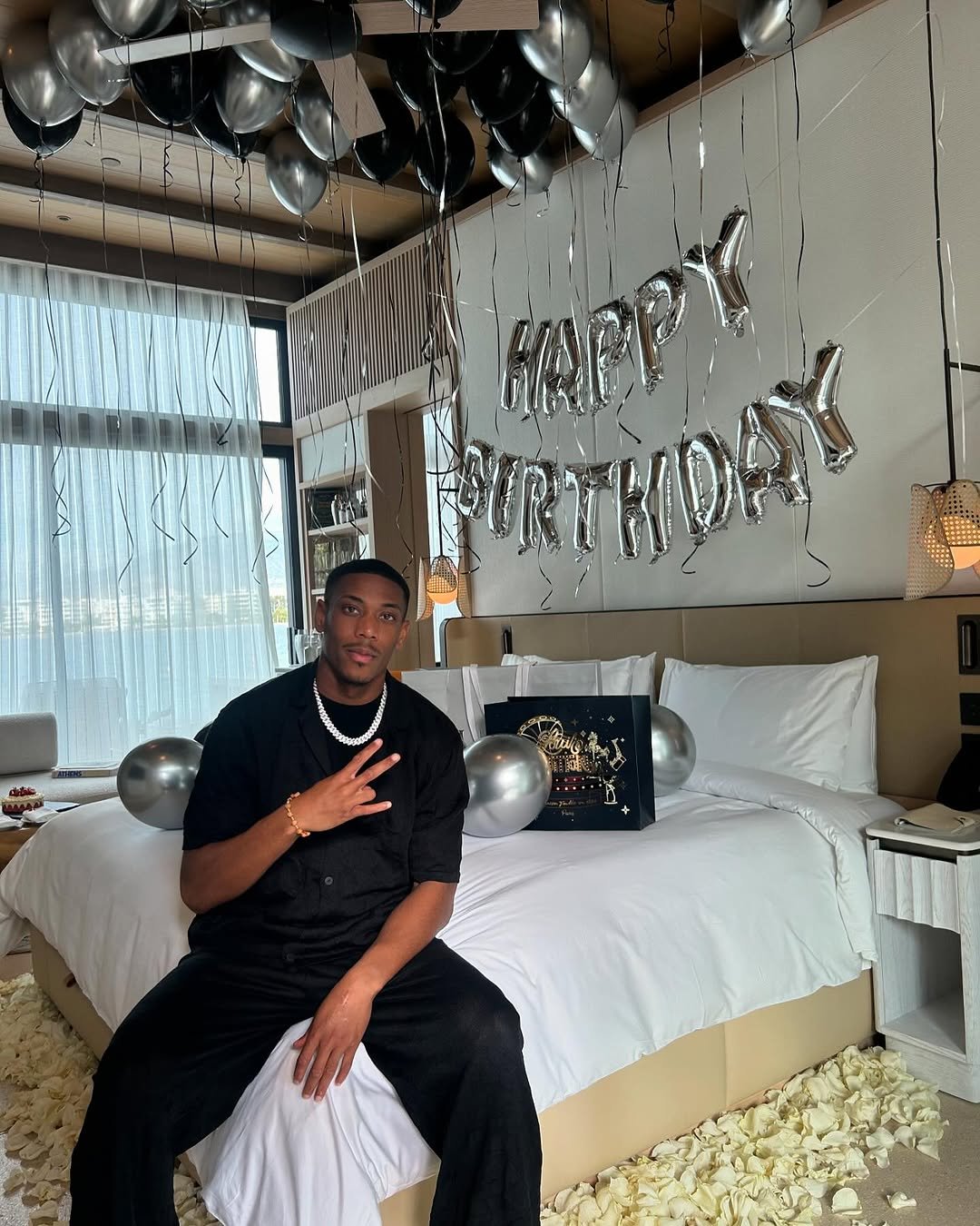 martial_9 게시물 이미지: Birthday boy 🥳🥳🥳 Thanks Baby @c.s.hte 🙏🏾❤️