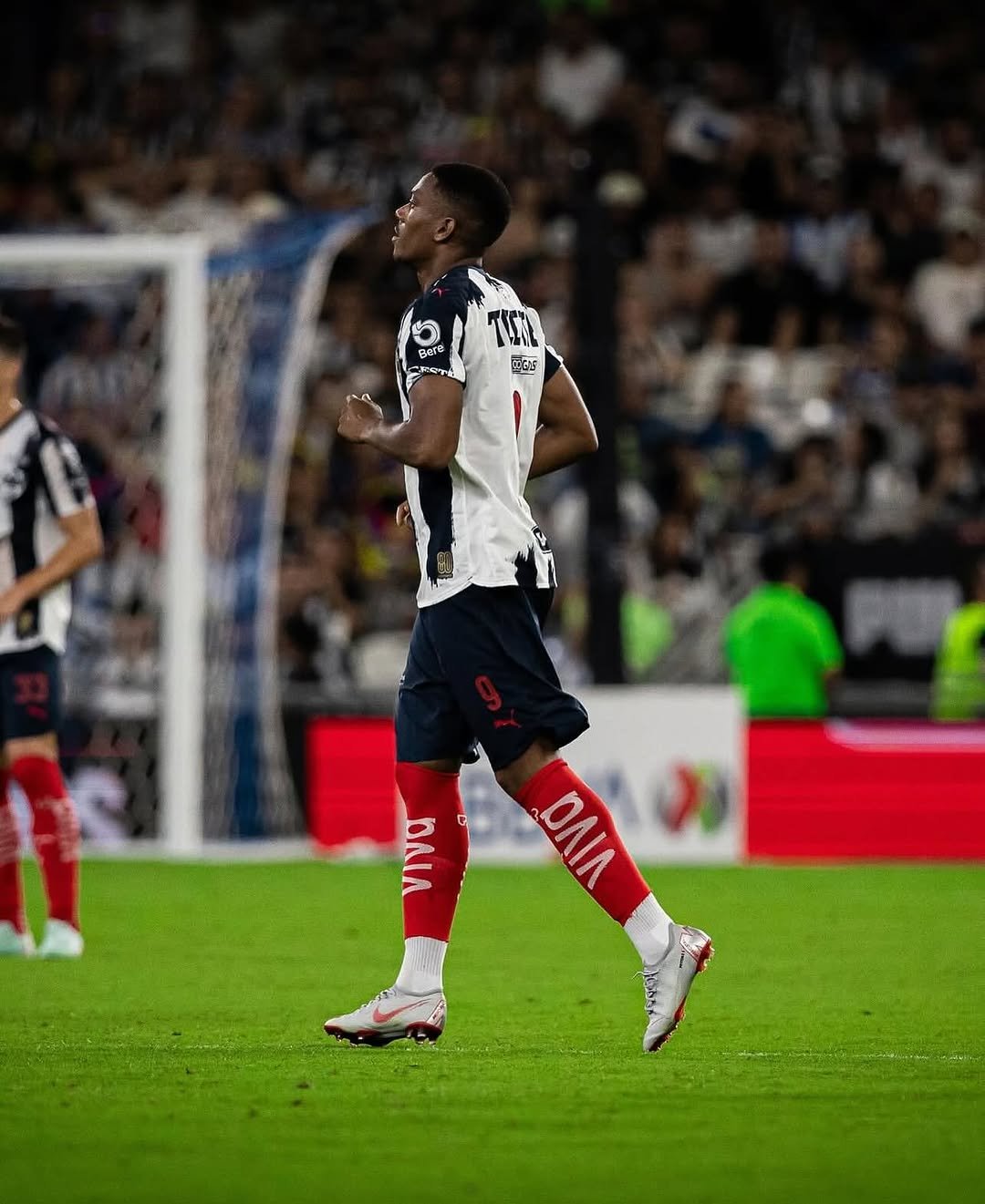 martial_9 게시물 이미지: Primer partido con el equipo con un ambiente...