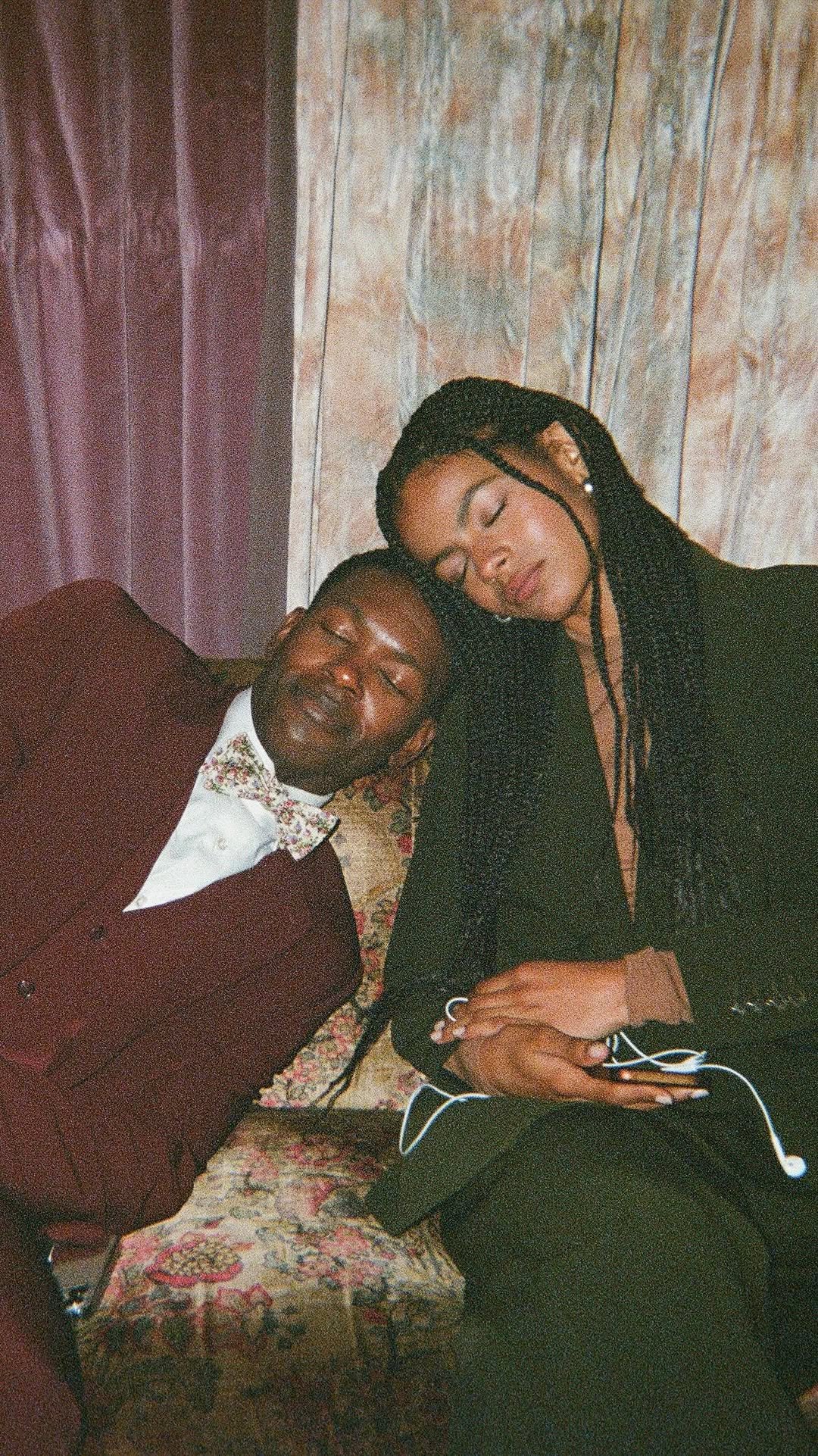 martinmichael_ 게시물 이미지: Giving a disposable camera to models at their...