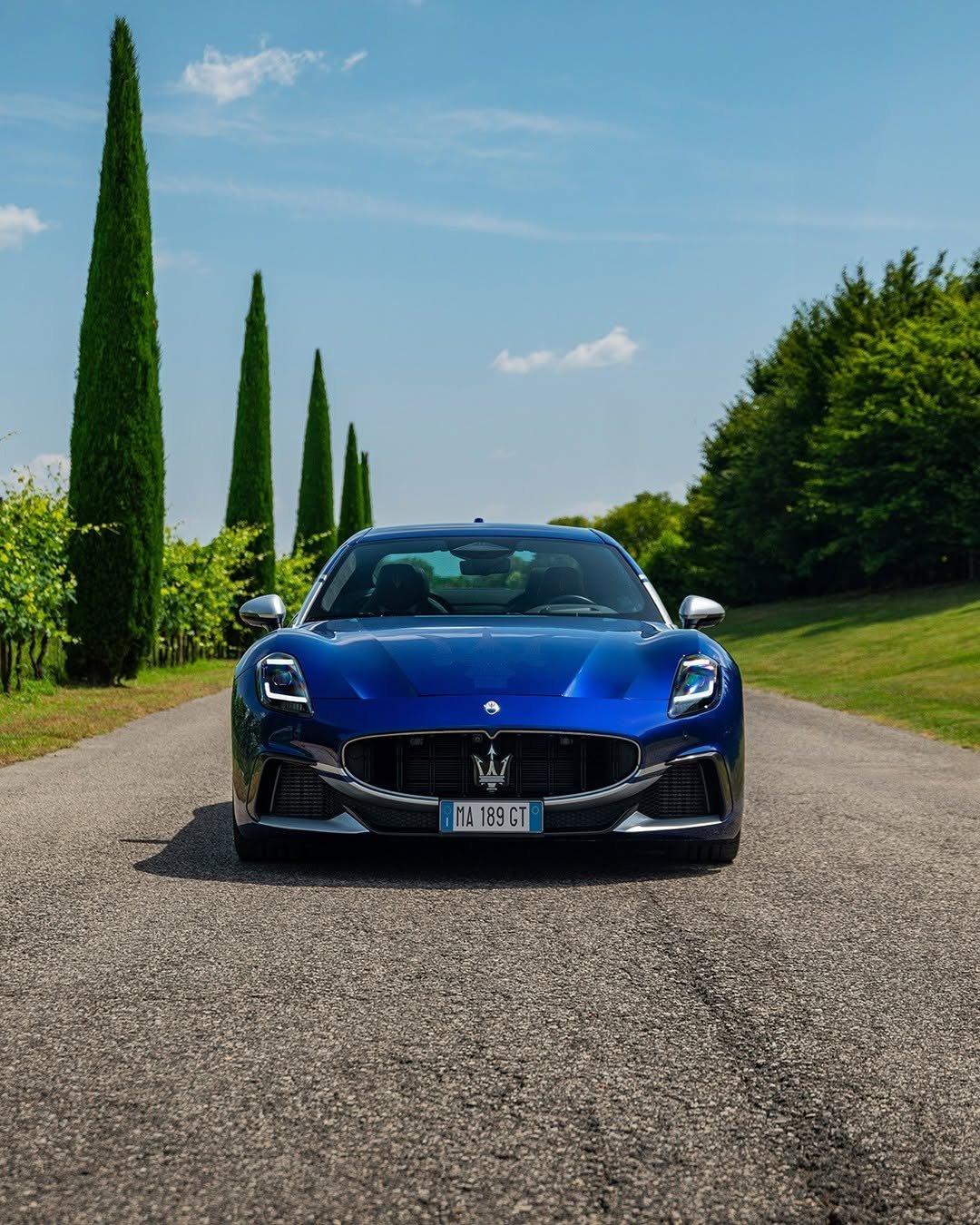 Photo by Maserati on September 09, 2025. May be an image of race car, sedan, wheel, road and text that says 'W1 MA189CT'.